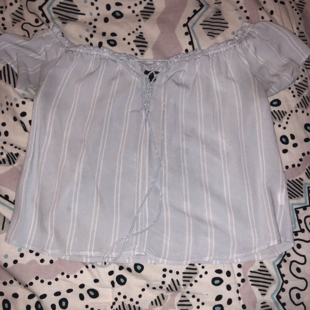 Pacsun kendall and Kylie off the shoulder top
